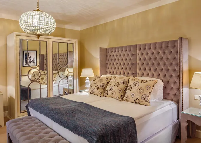 Schloessle - Small Luxury Of The World