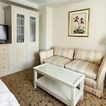 Otel Schloessle - Small Luxury Of The World Tallinn